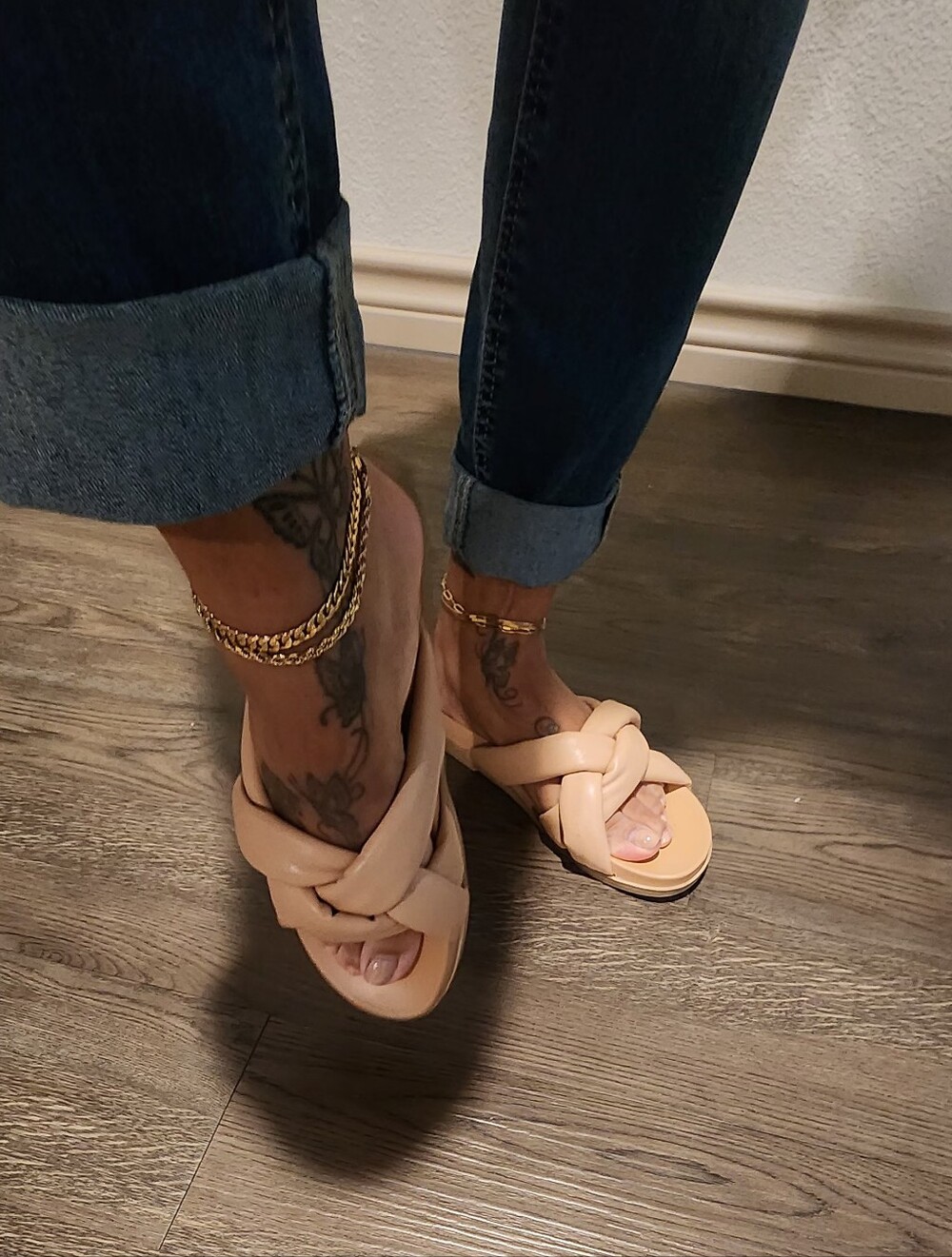 Universal Threads Sandals - Picture 3 of 5